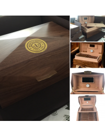 Linea 1935, Montecristo Numbered Limited Edition Humidor with 30 Aged Cigars, No. 100 / 1935